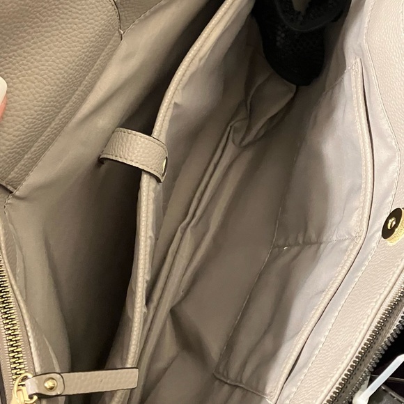 Nanette Lepore Grey multipocket tote with floral pouch - Picture 5 of 6